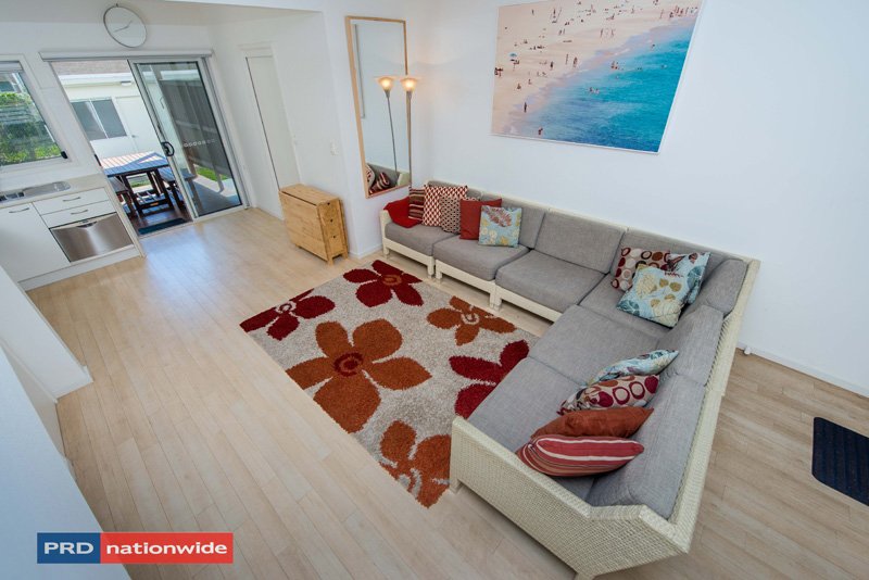 2/5 Lillian Street SHOAL BAY 5