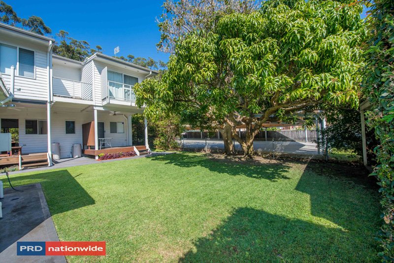 2/5 Lillian Street SHOAL BAY 18