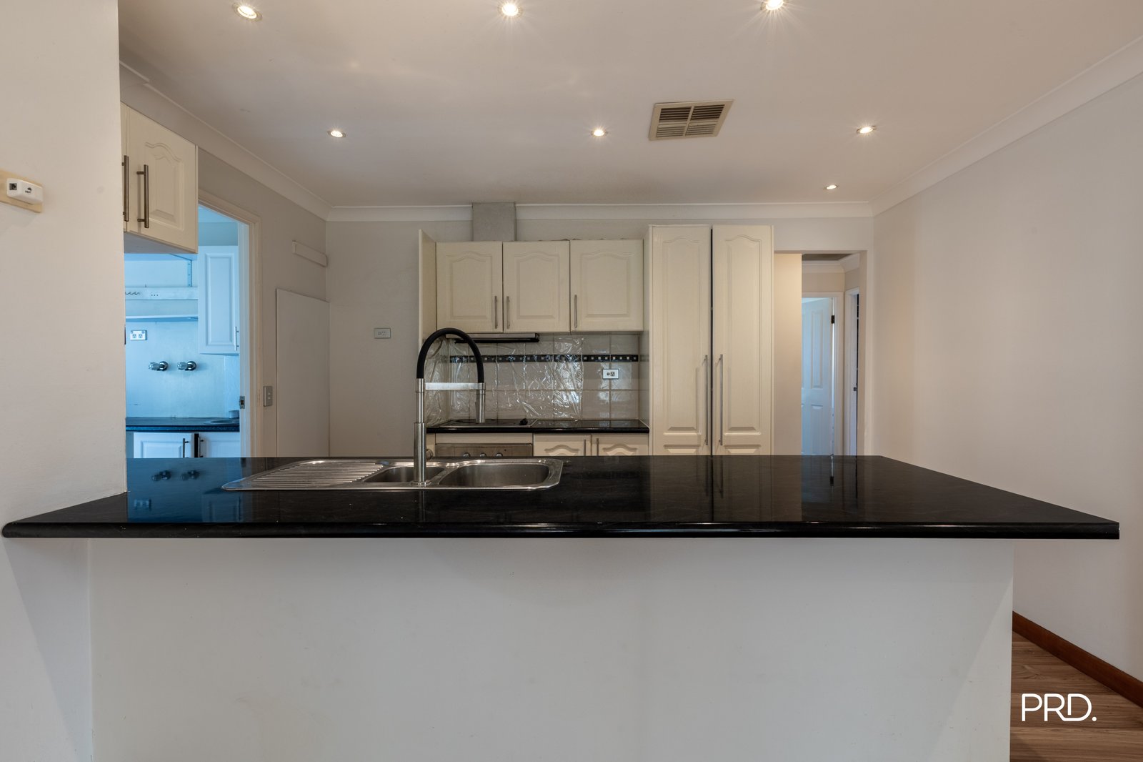 25 Linara Cct  Glenmore Park 2