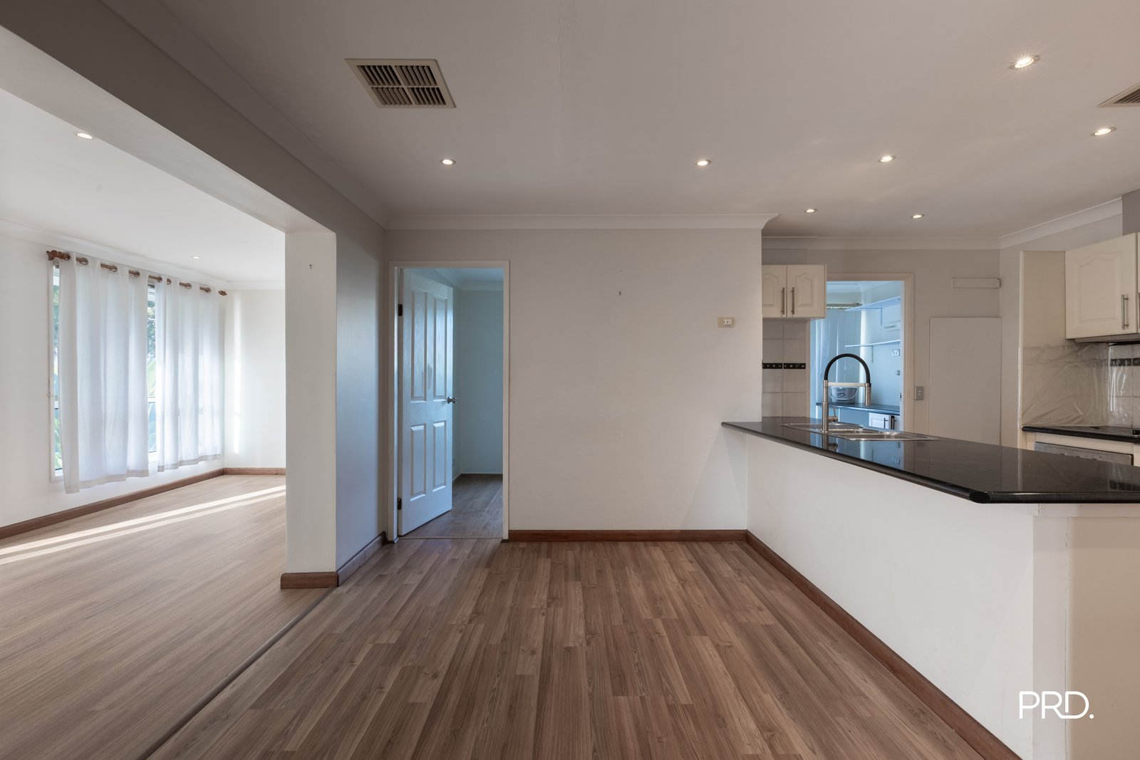 25 Linara Cct  Glenmore Park 3