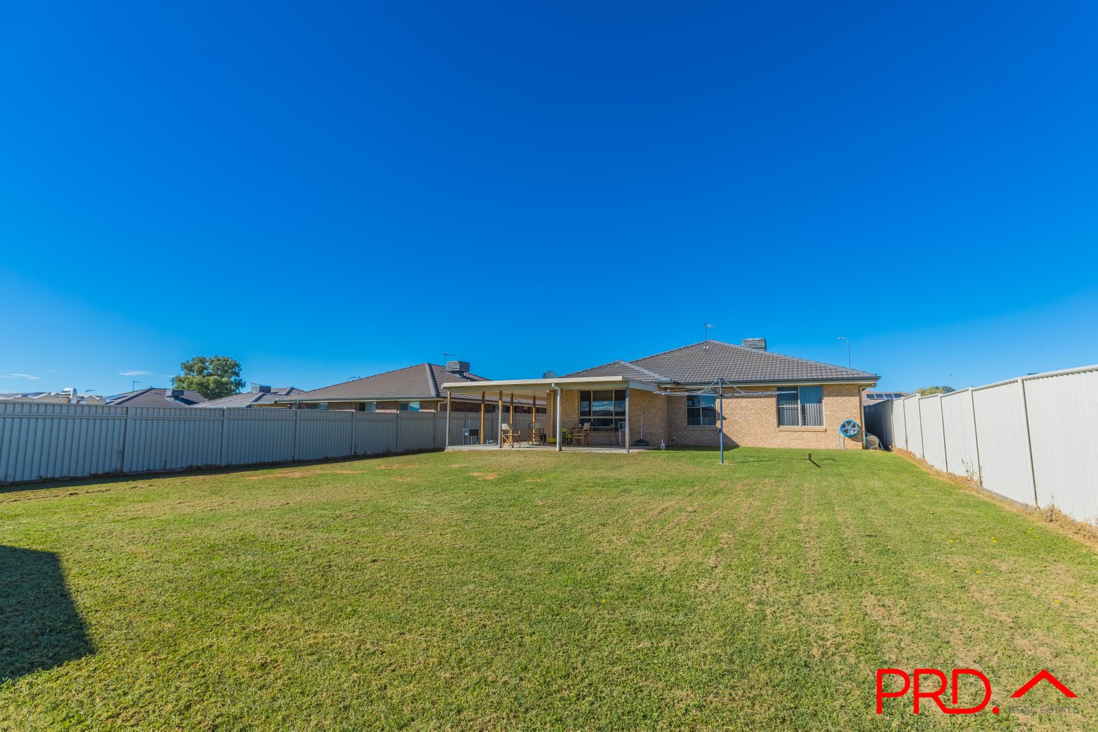 25 Lindsay Road TAMWORTH 18