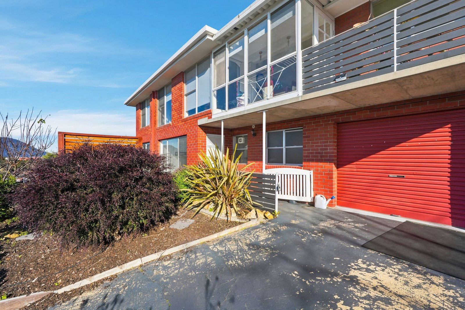 2/5 Louise Rd  AUSTINS FERRY 1