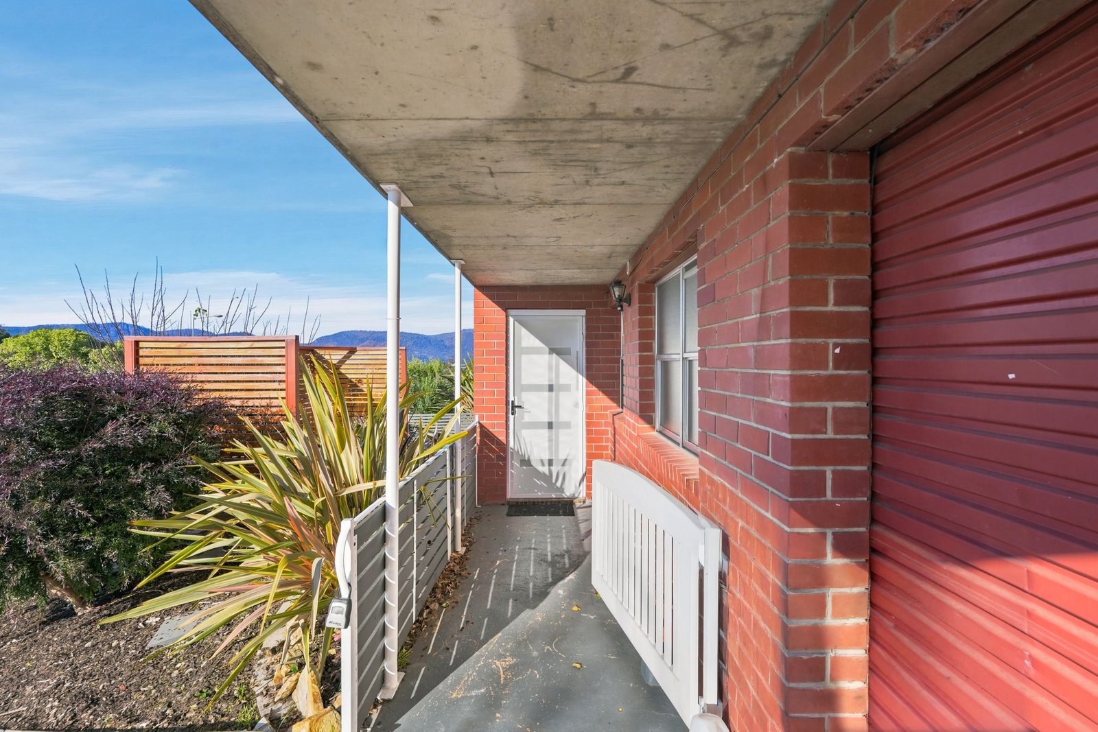 2/5 Louise Rd  AUSTINS FERRY 2