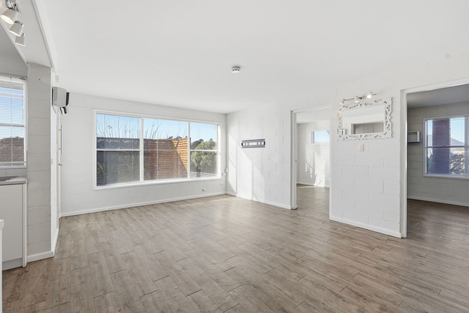 2/5 Louise Rd  AUSTINS FERRY 4