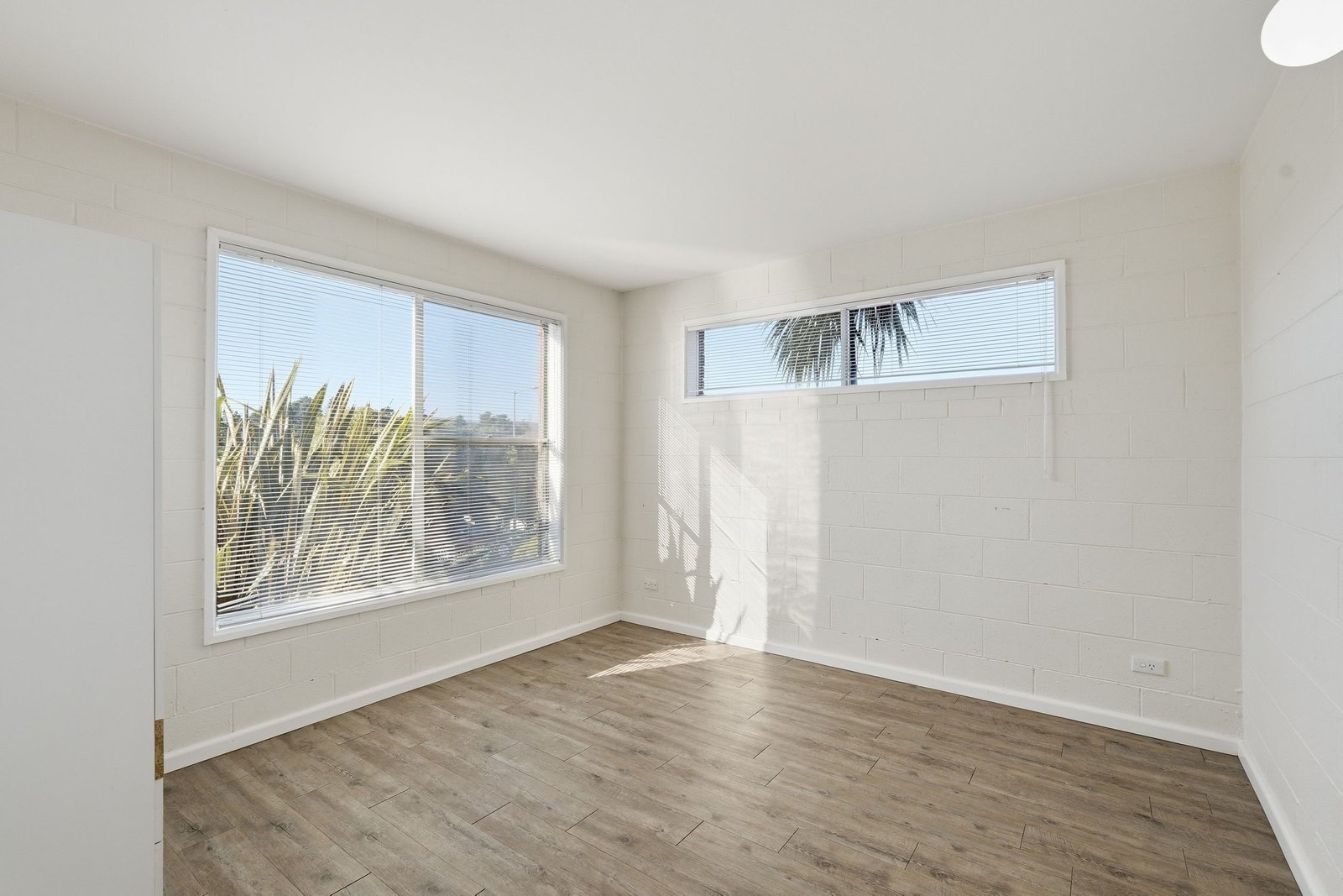 2/5 Louise Rd  AUSTINS FERRY 7