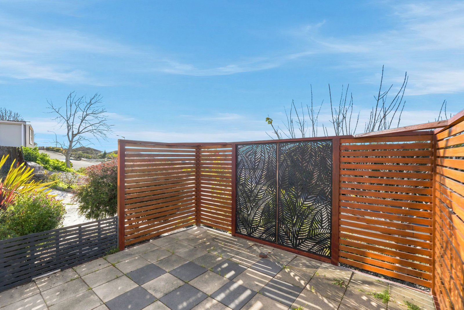 2/5 Louise Rd  AUSTINS FERRY 12