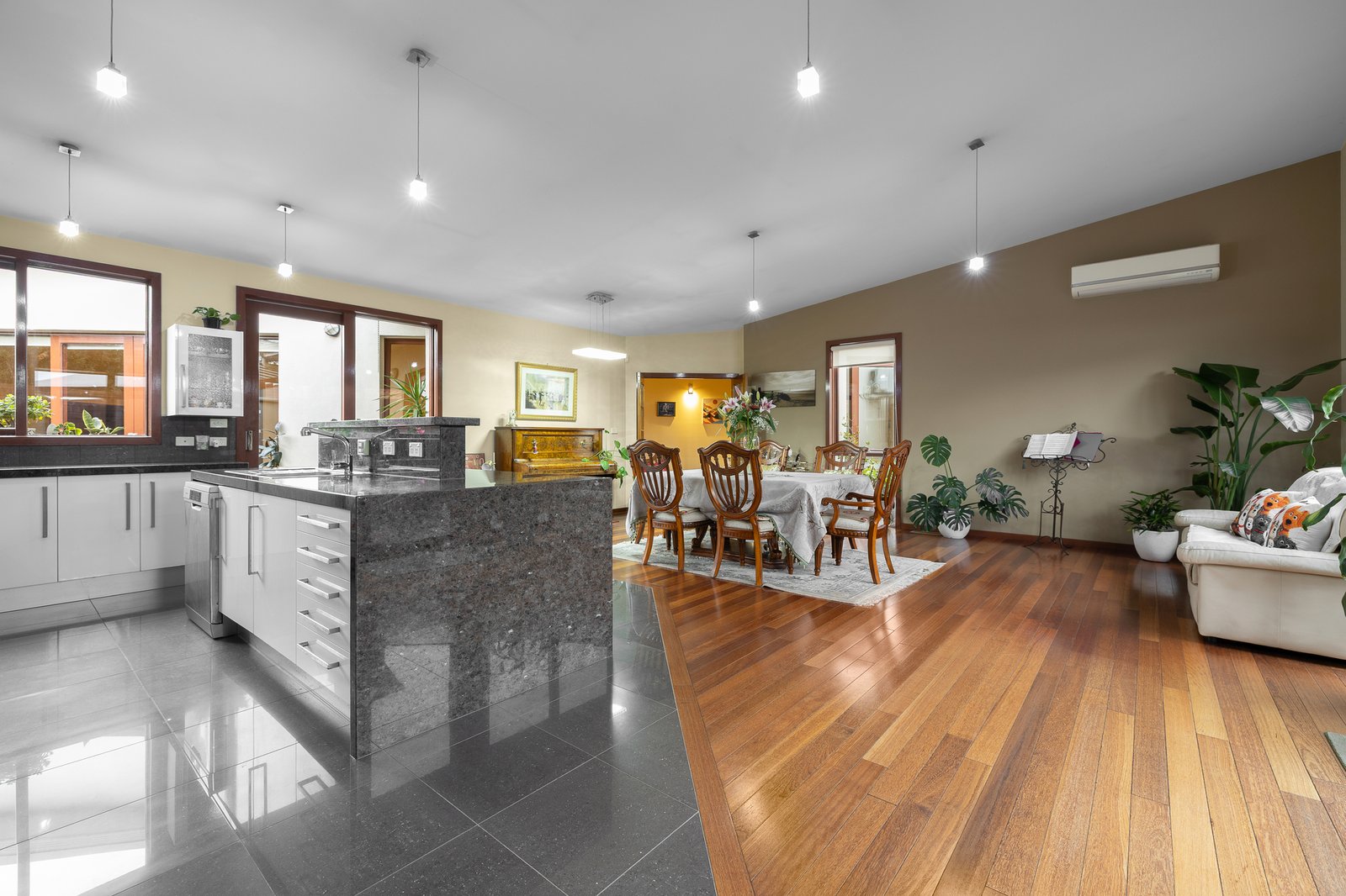 Gallery: 25 Luxe Lane