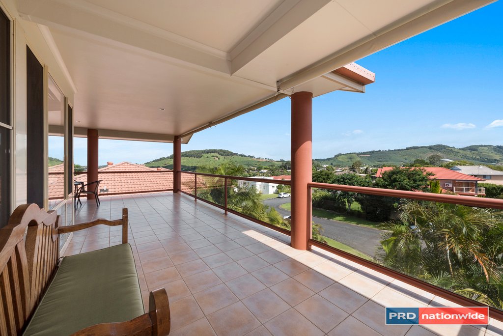 25 Lyle Campbell Street COFFS HARBOUR 9