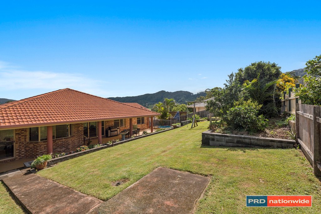 25 Lyle Campbell Street COFFS HARBOUR 17
