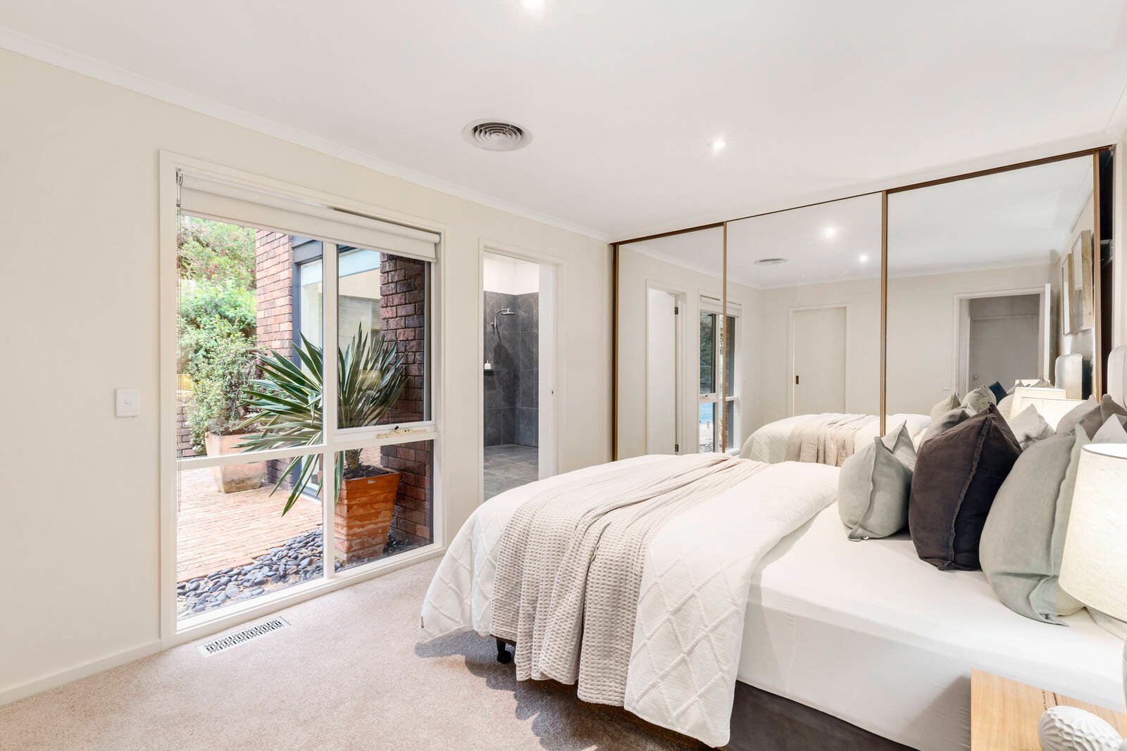 Real Estate and Property in 25 Lynette Avenue, Warrandyte, VIC