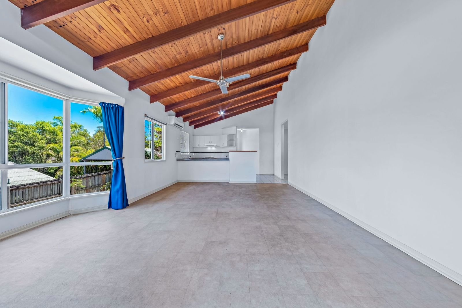 2/5 MacArthur Drive CANNONVALE 2
