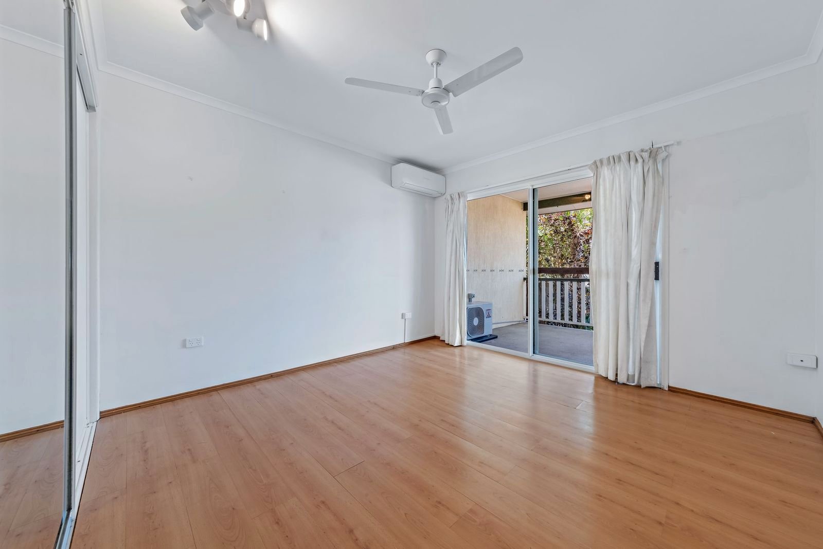 2/5 MacArthur Drive CANNONVALE 7