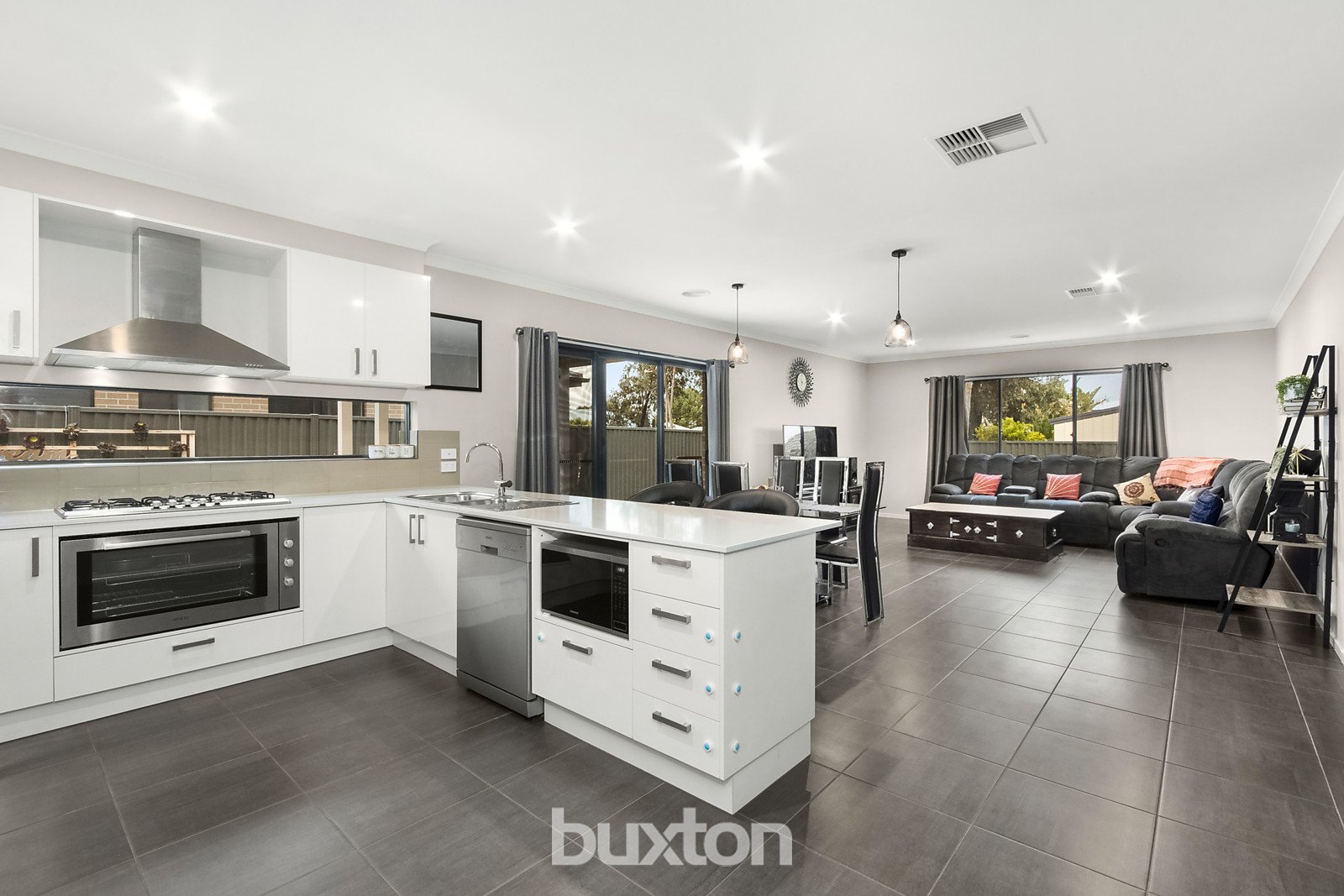 Gallery: 25 Majestic Way