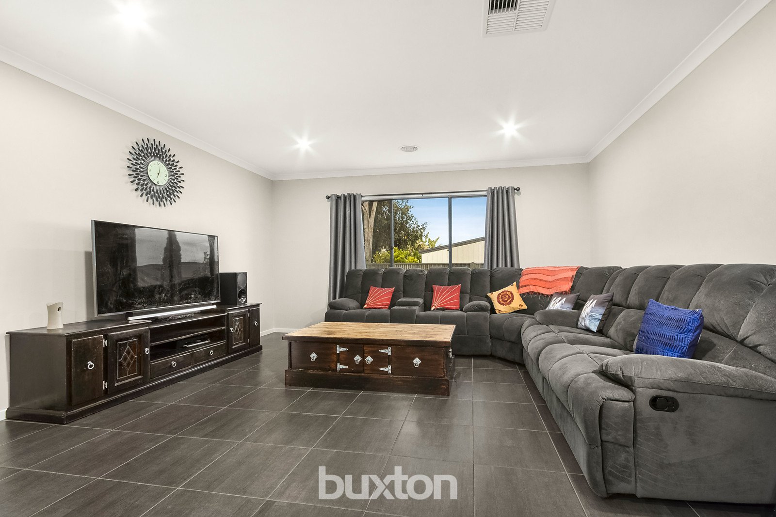Gallery: 25 Majestic Way