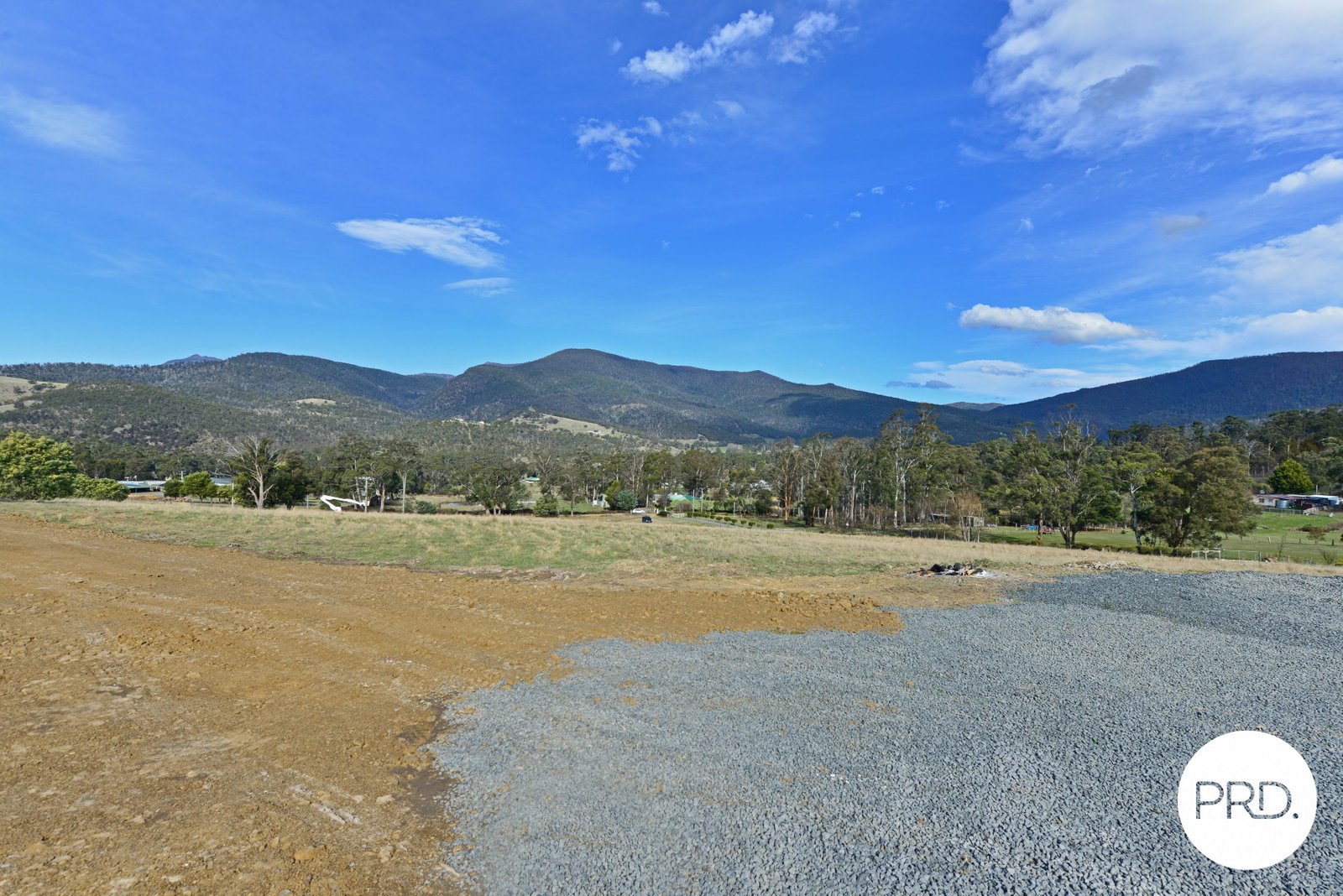25 Mapley Road LACHLAN 27