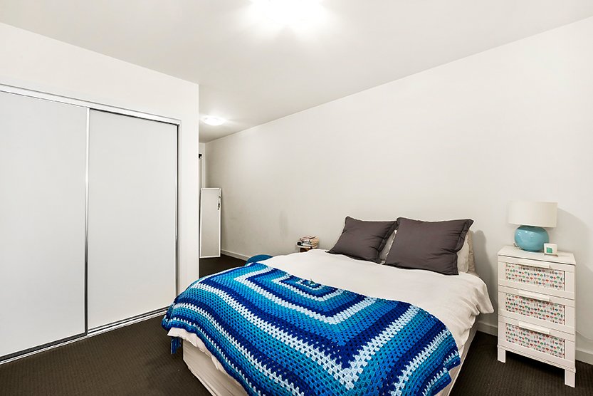 Gallery: 2/5 Maury Road