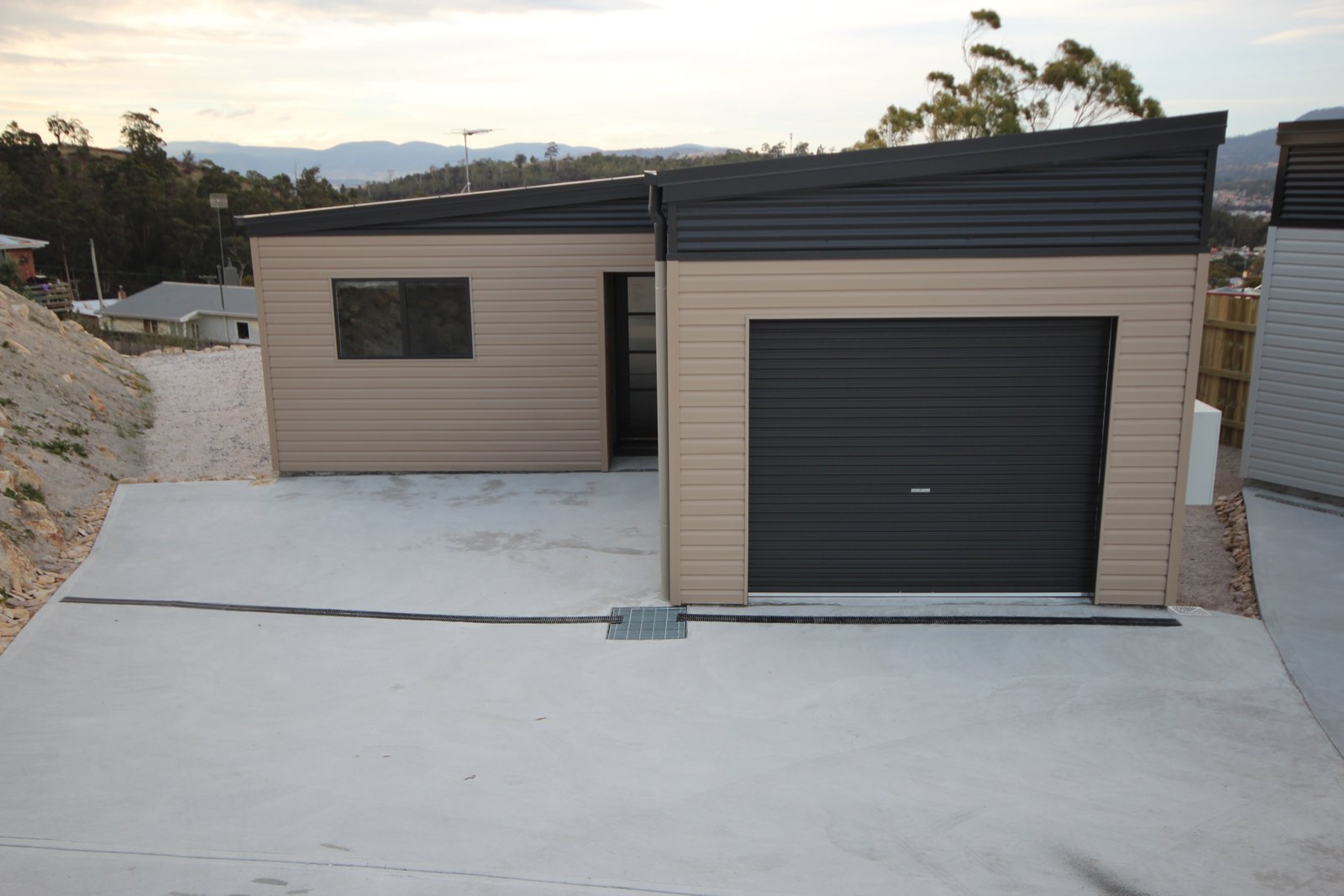 25 McGill Rise CLAREMONT 1