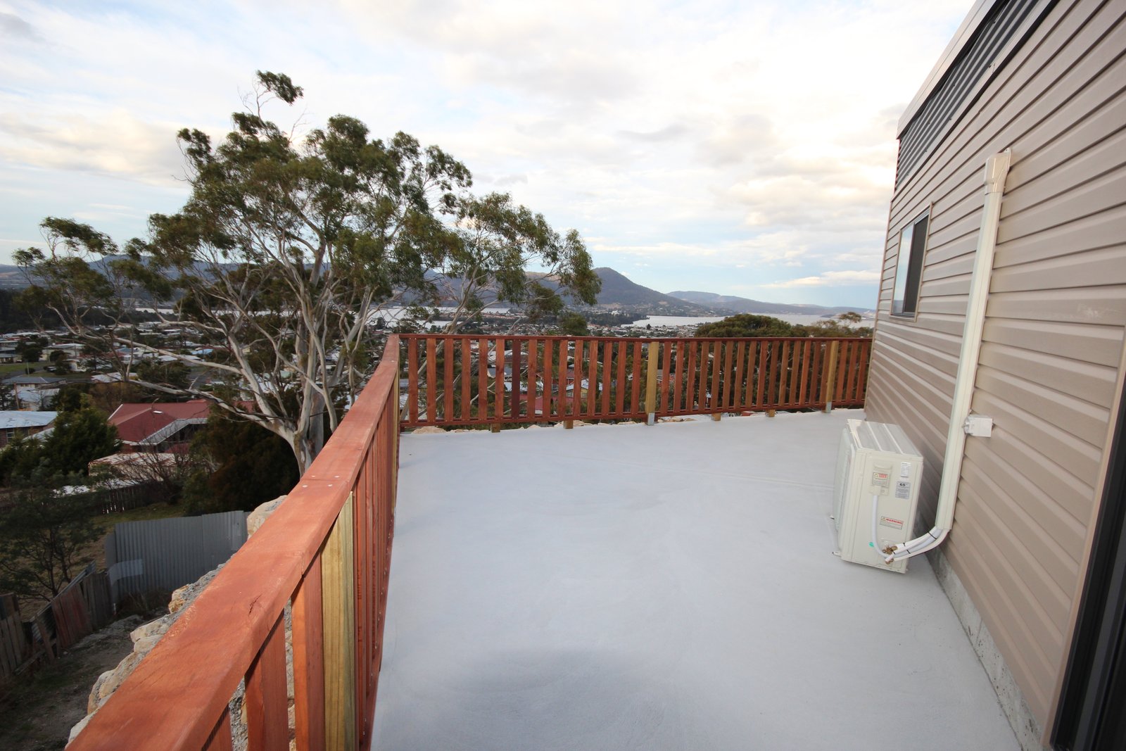 25 McGill Rise CLAREMONT 12