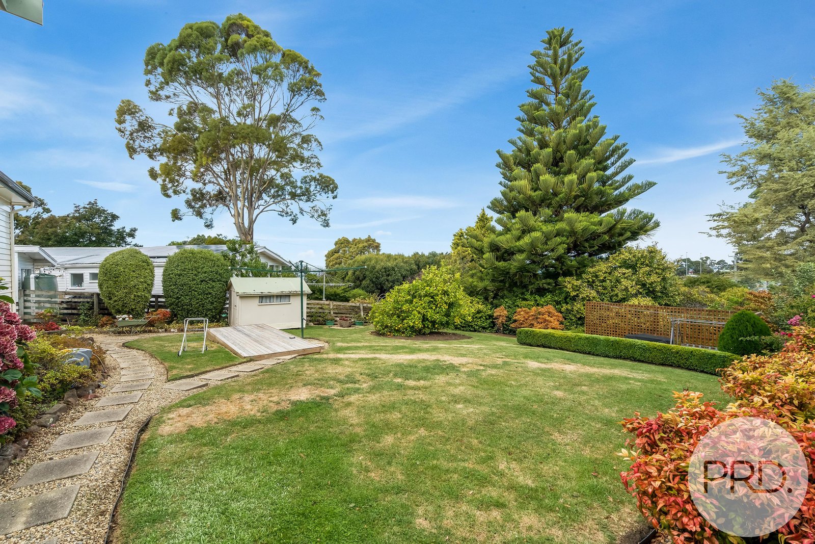25 Meath Avenue TAROONA 28