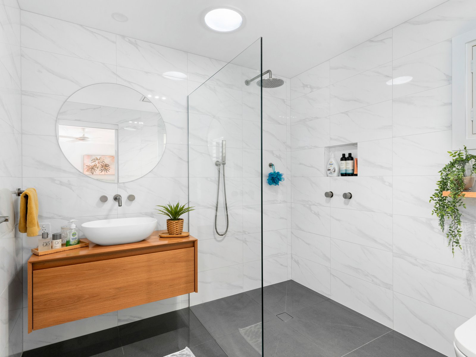 25 Melaleuca Drive PALM BEACH 13