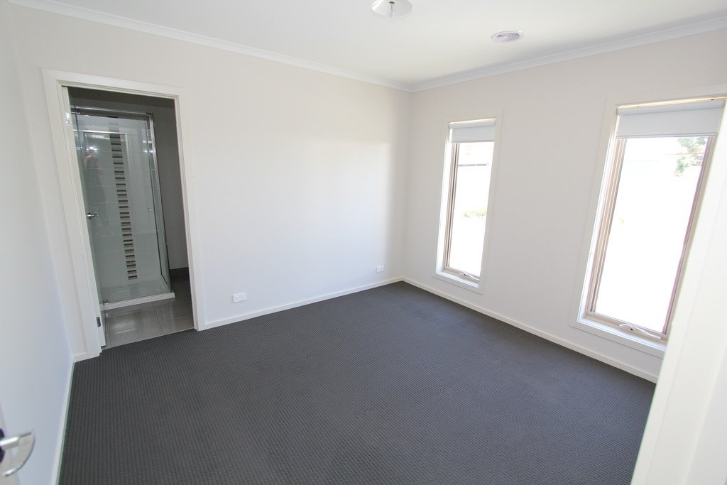 25 Millicent Place BALLARAT EAST 7