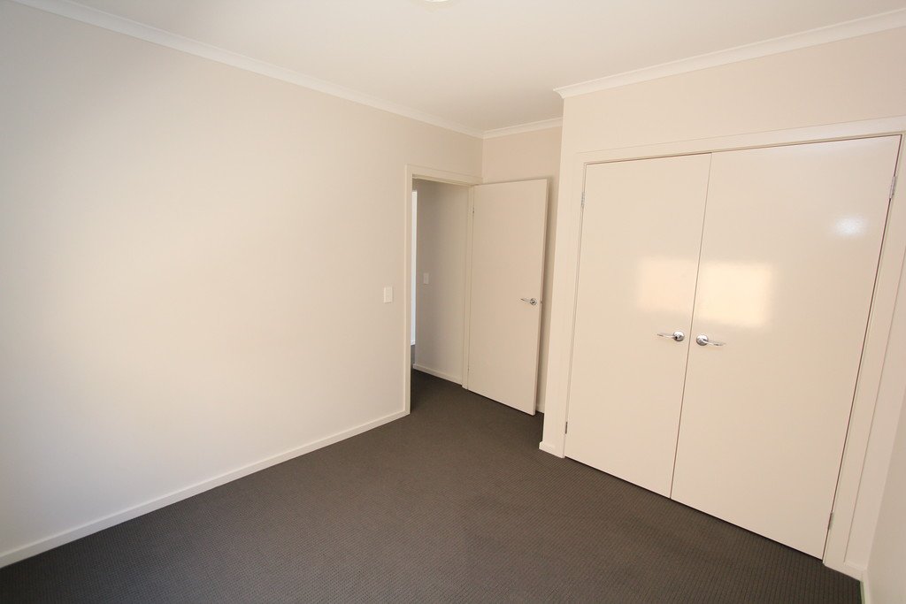 25 Millicent Place BALLARAT EAST 9