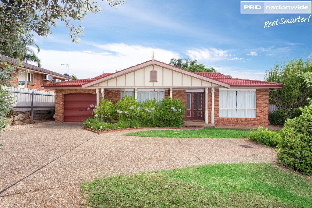 2/5 Minchin Place KOORINGAL 1