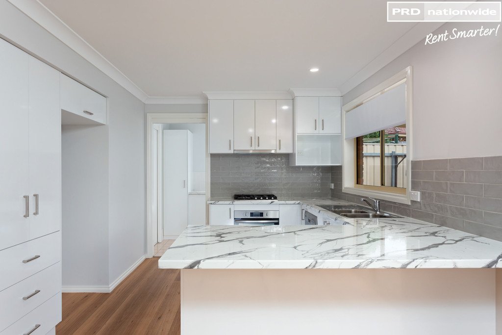 2/5 Minchin Place KOORINGAL 3