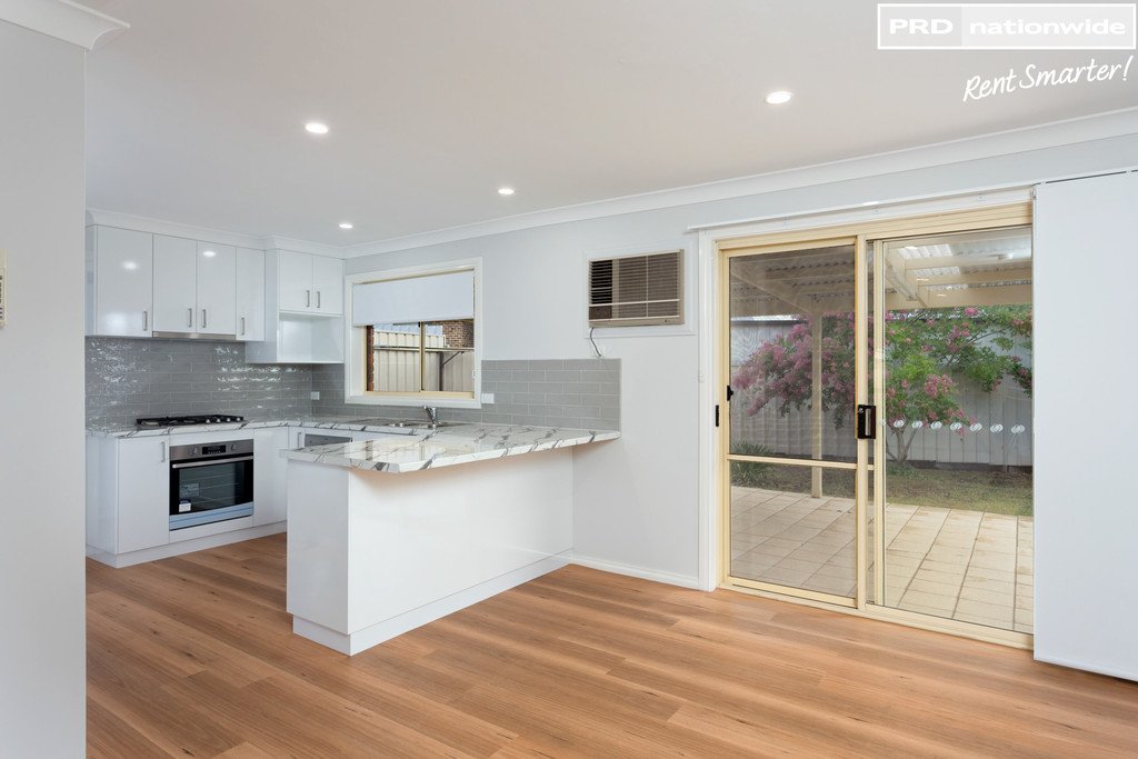 2/5 Minchin Place KOORINGAL 5