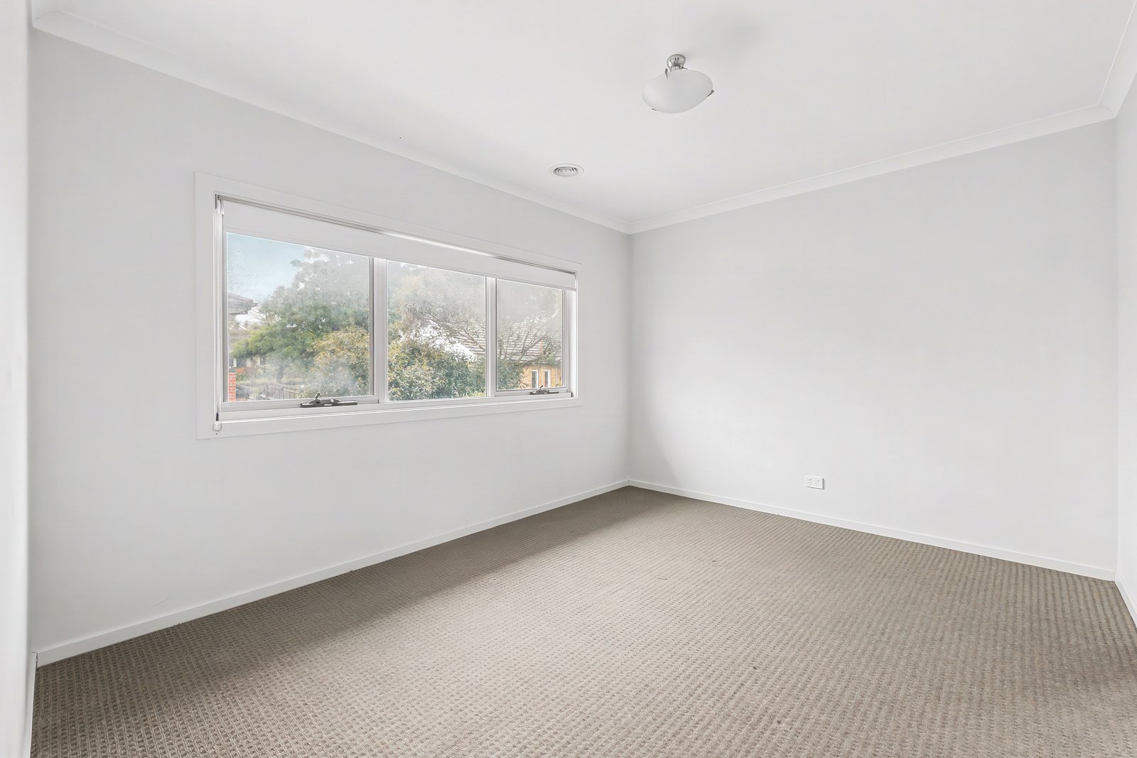 Gallery: 2/5 Mitchell Avenue