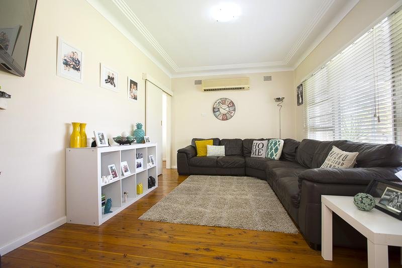 25 Mitchell Street SOUTH PENRITH 2