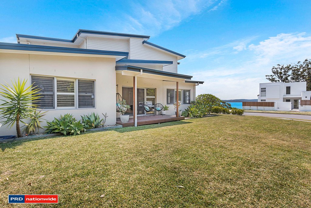 25 Mooring Avenue CORLETTE 21