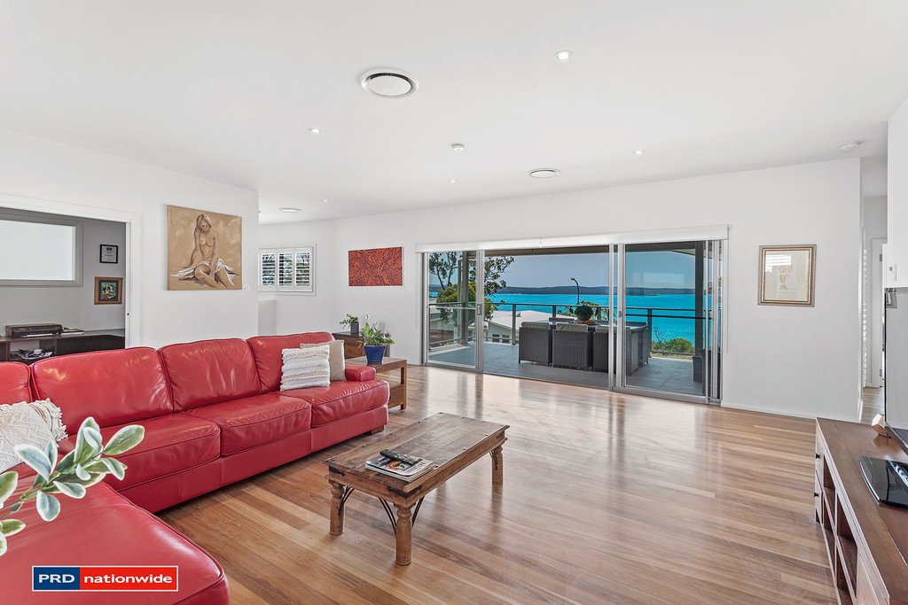 25 Mooring Avenue CORLETTE 19