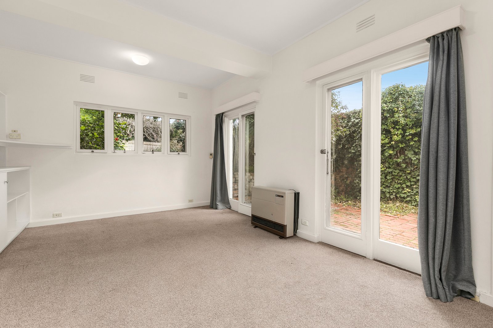 Real Estate and Property in 2/5 Moralla Road, Kooyong, VIC