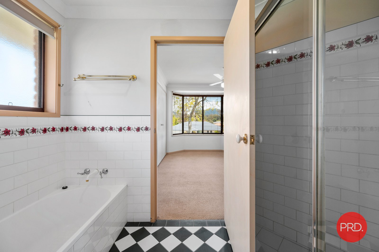 25 Moseley Drive BOAMBEE EAST 11