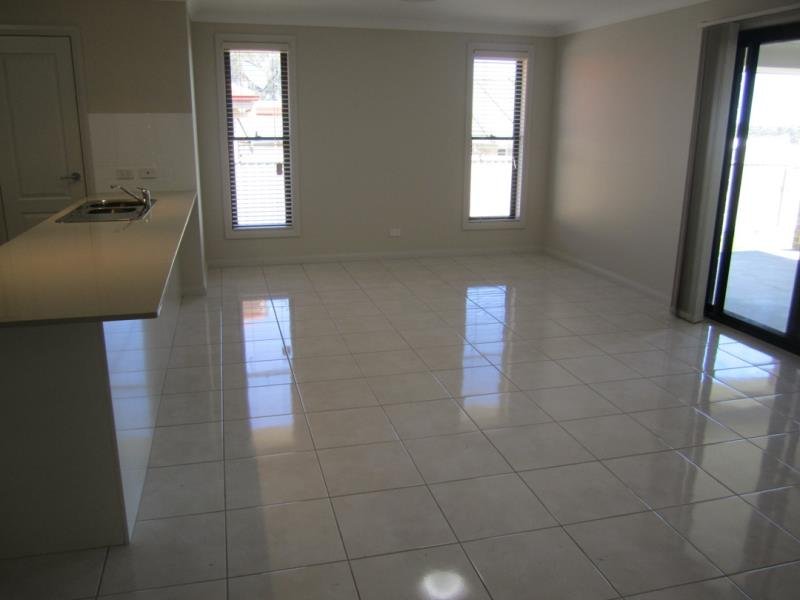 25 Mountain Gum Road TAMWORTH 3