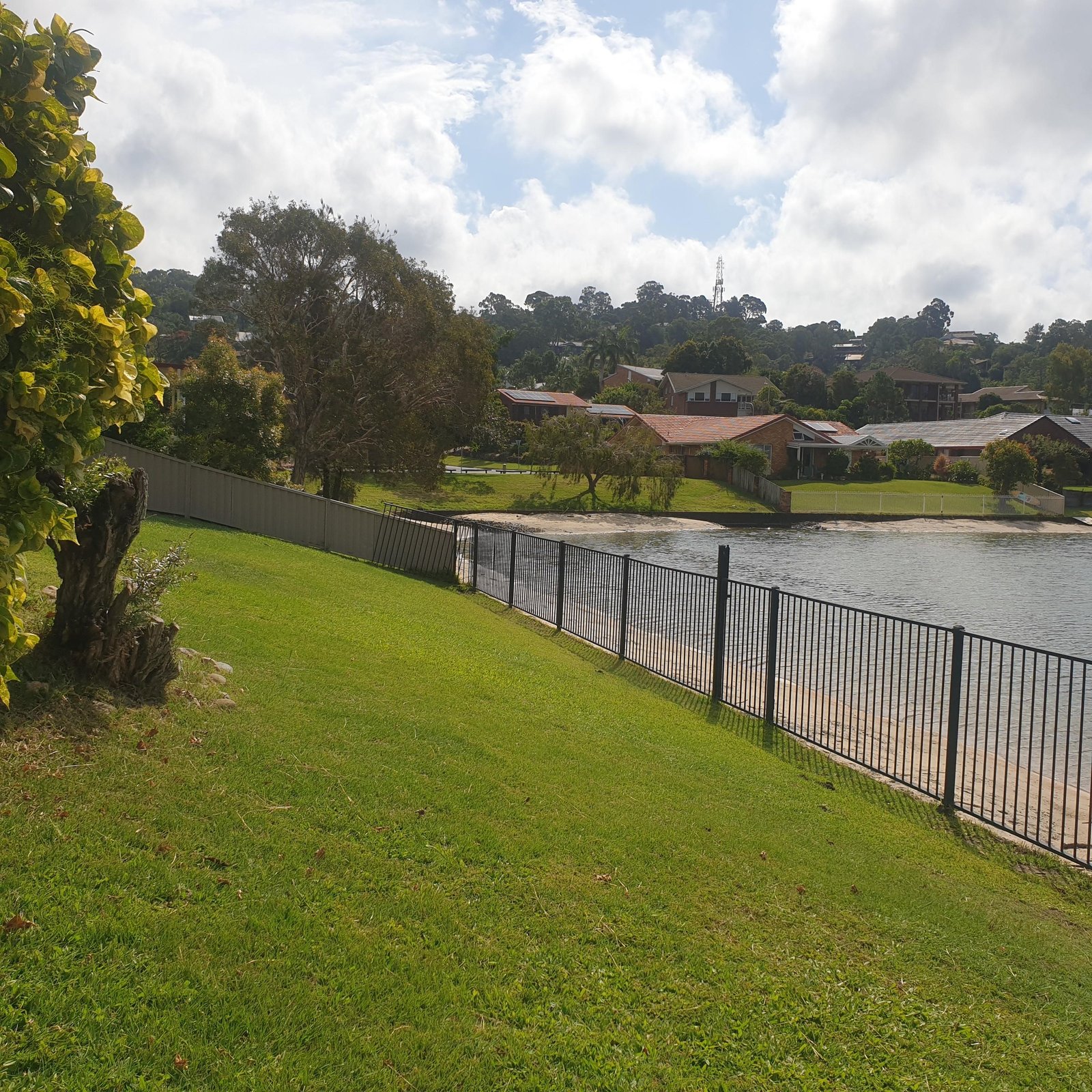 25 Murtha Drive ELANORA 2