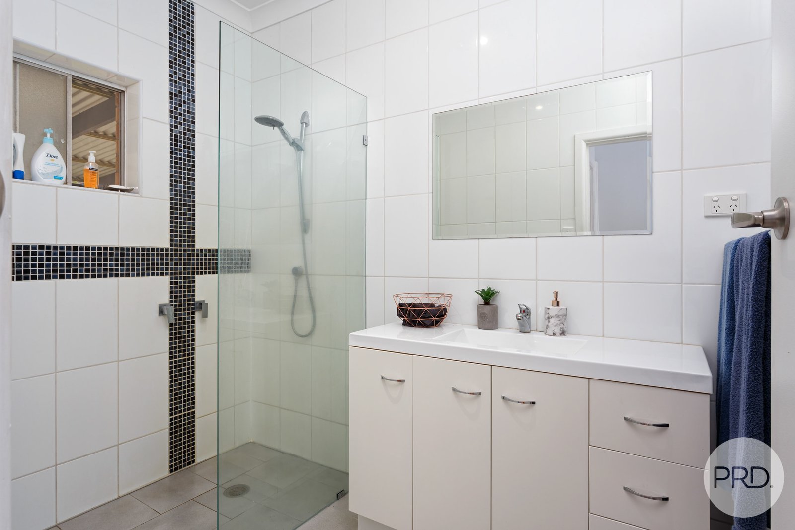 25 Nixon Crescent TOLLAND 9