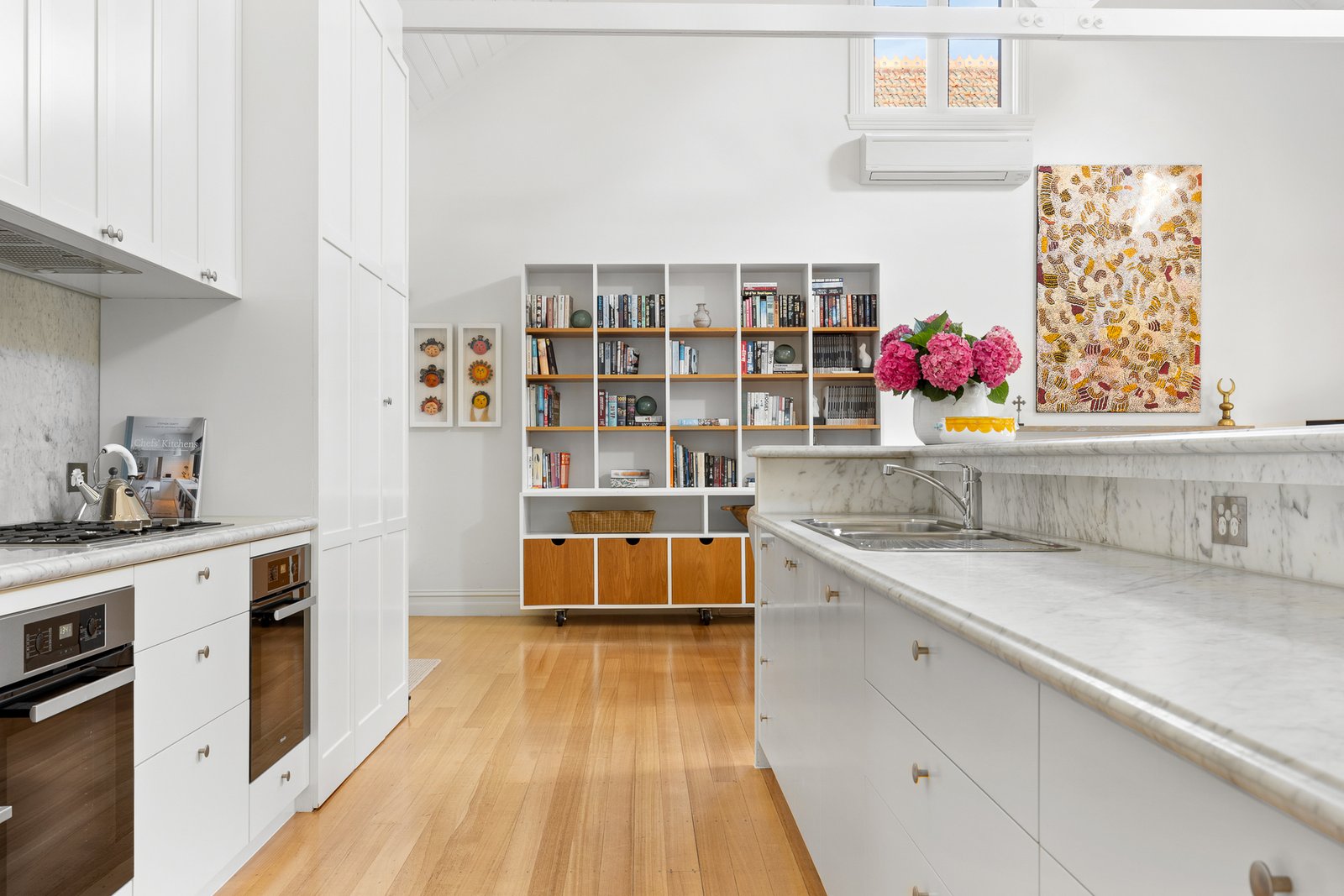 Real Estate and Property in 25 Oak Grove, Brighton, VIC