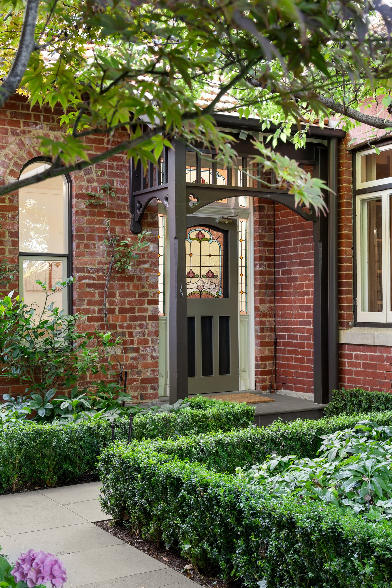 Real Estate and Property in 25 Oak Grove, Brighton, VIC