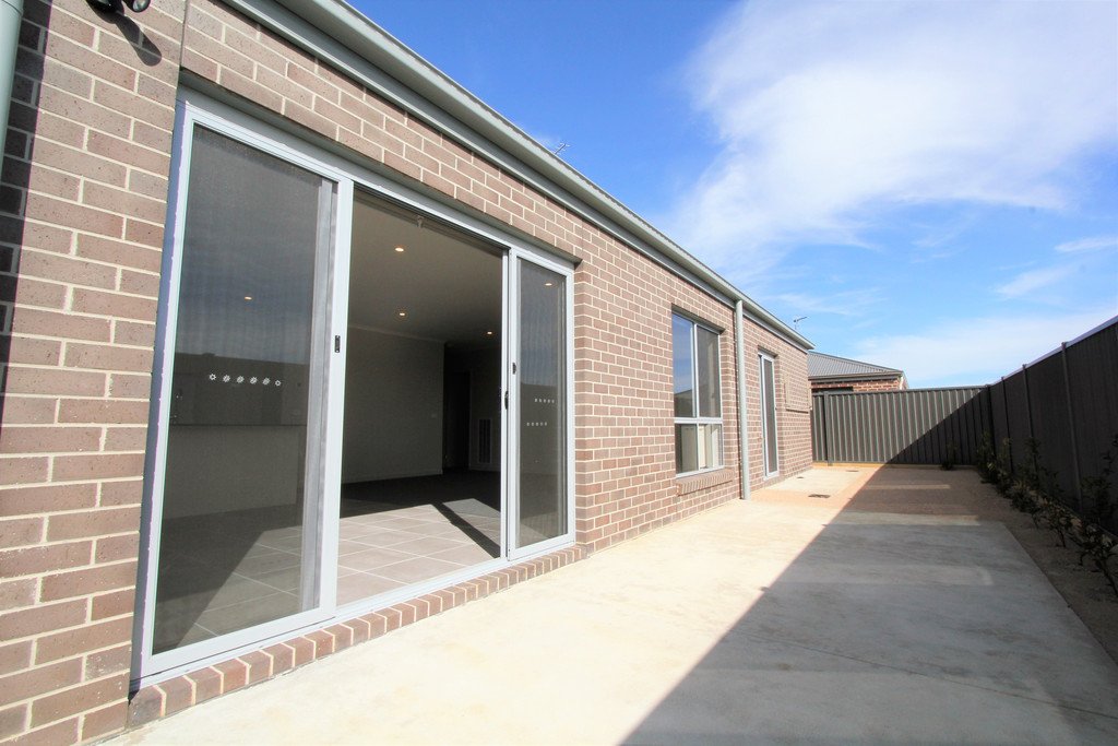 25 O'Callaghan Parade Lucas 12