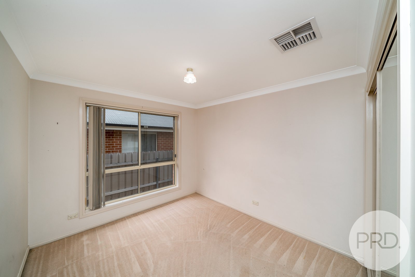 2/5 Paldi Crescent GLENFIELD PARK 5