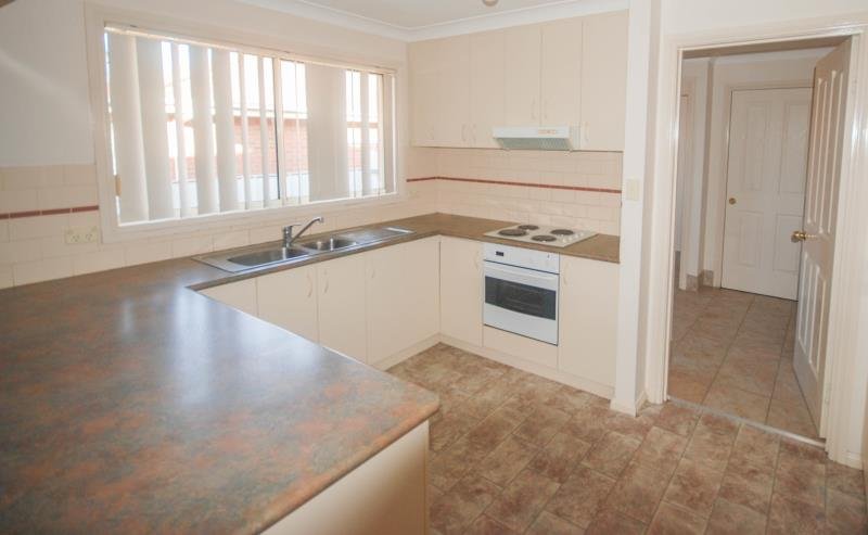 2/5 Paldi Crescent GLENFIELD PARK 3