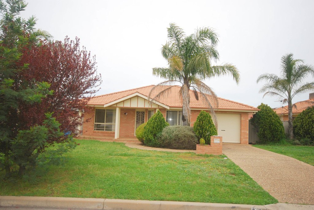 2/5 Paldi Crescent GLENFIELD PARK 1