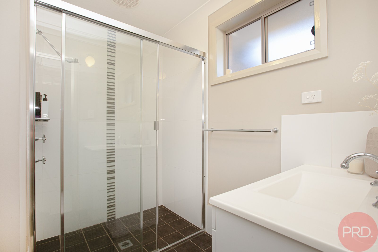2/5 Parklands Road LARGS 12