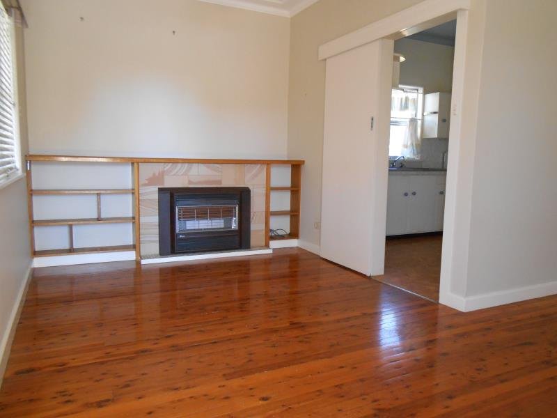 25 Parry Street TAMWORTH 2
