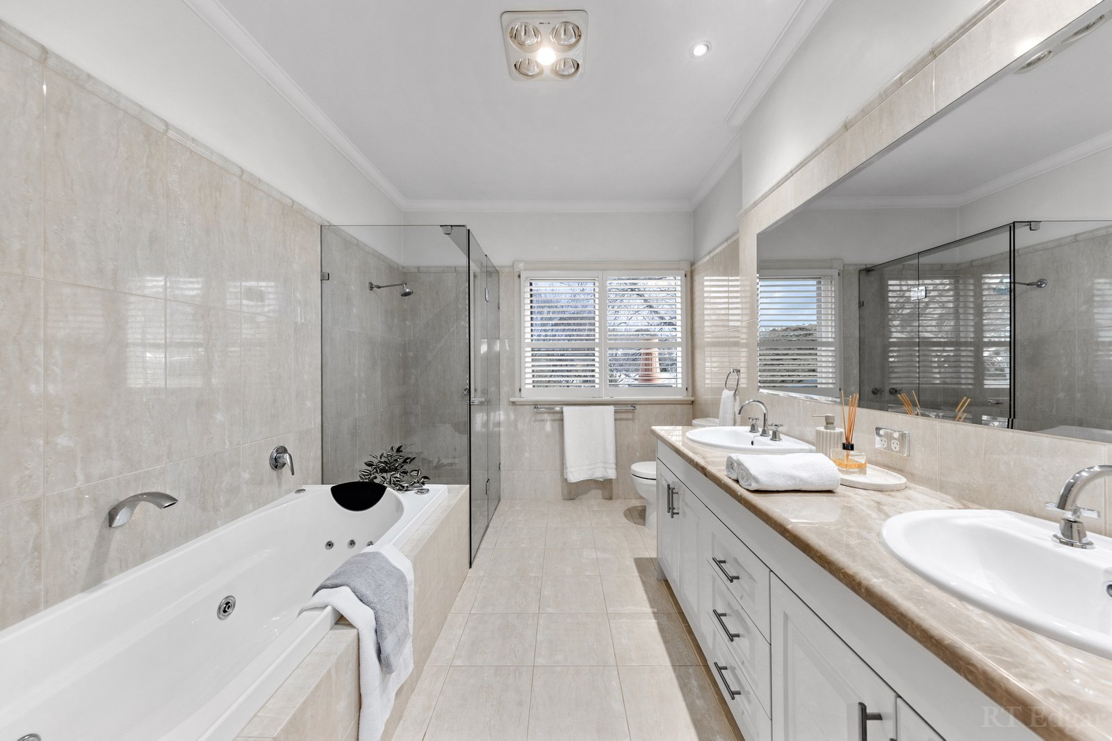 Real Estate and Property in 25 Perth Street, Blackburn South, VIC