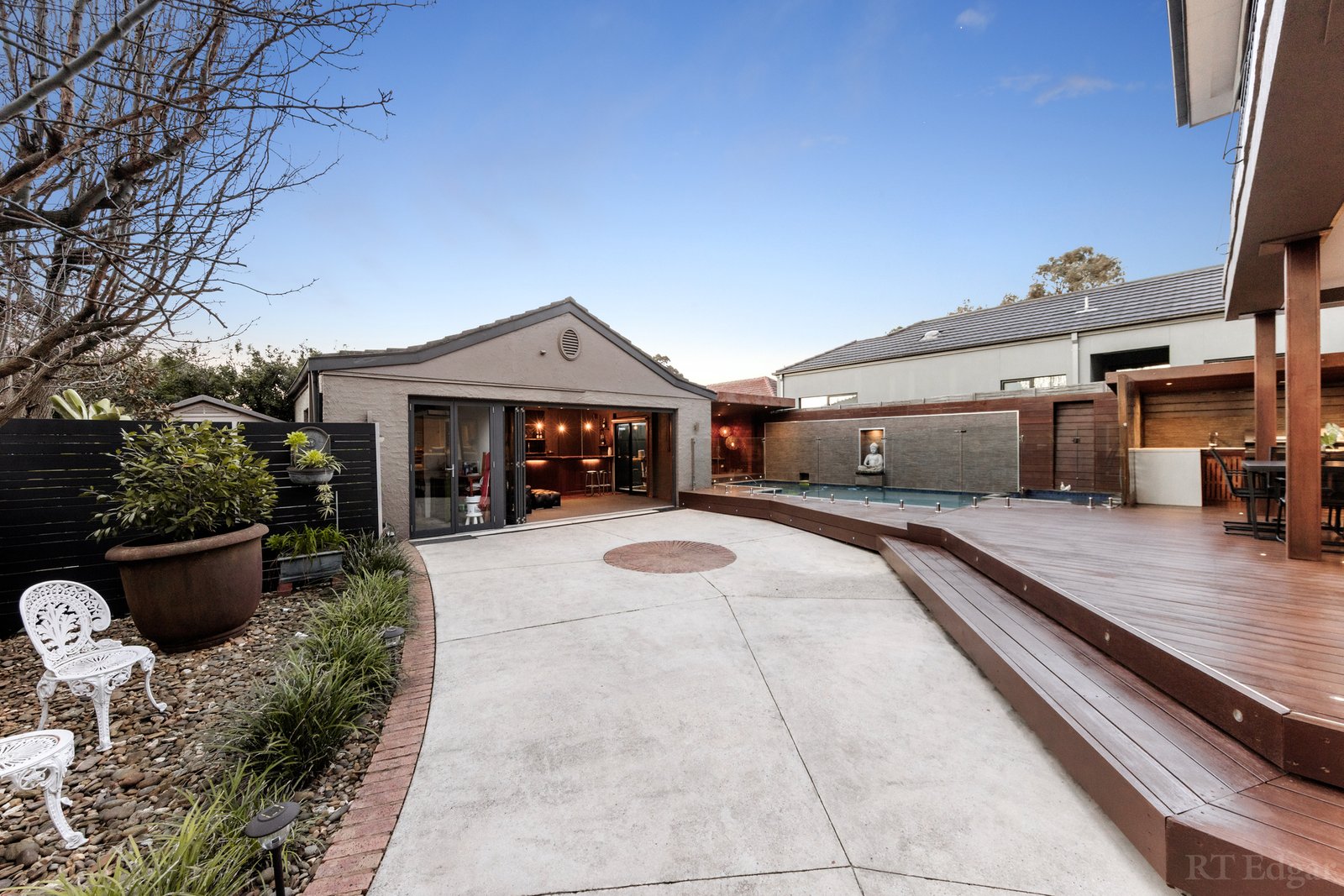 Real Estate and Property in 25 Perth Street, Blackburn South, VIC