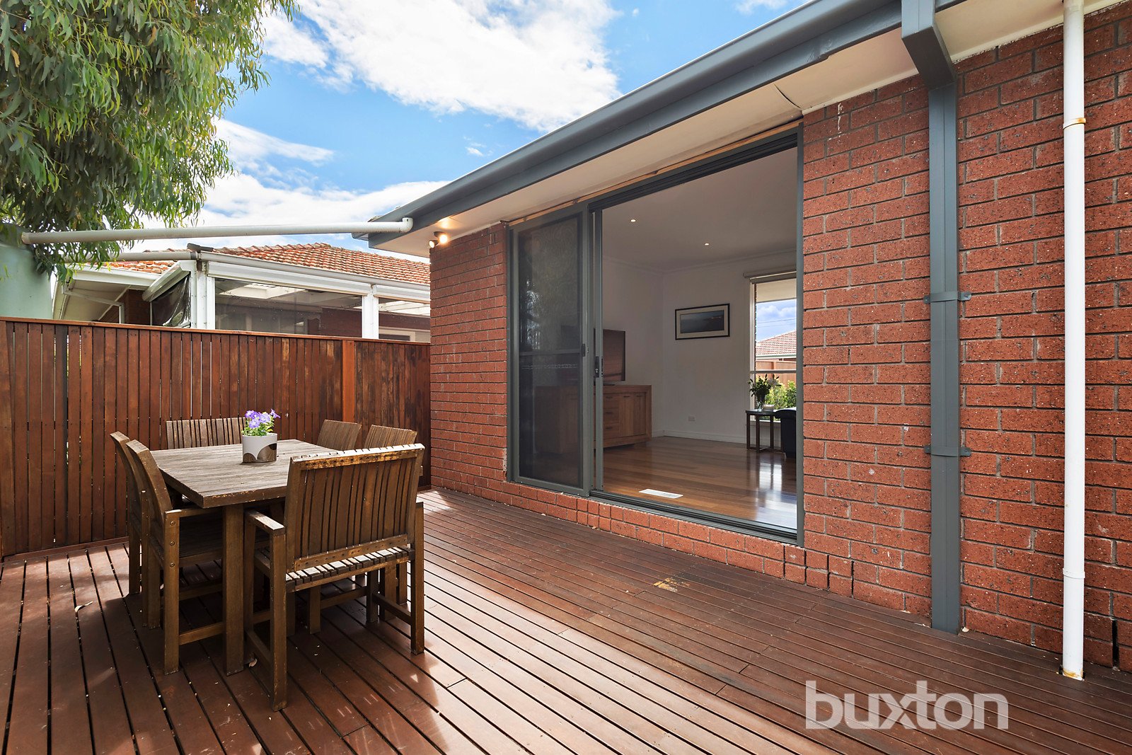 Gallery: 2/5 Pine Crescent