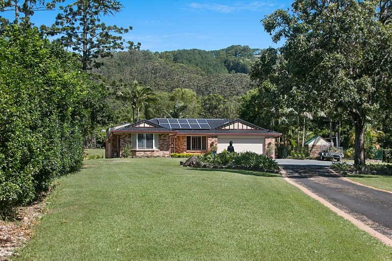 25 Pinegold Place NUNDERI 14